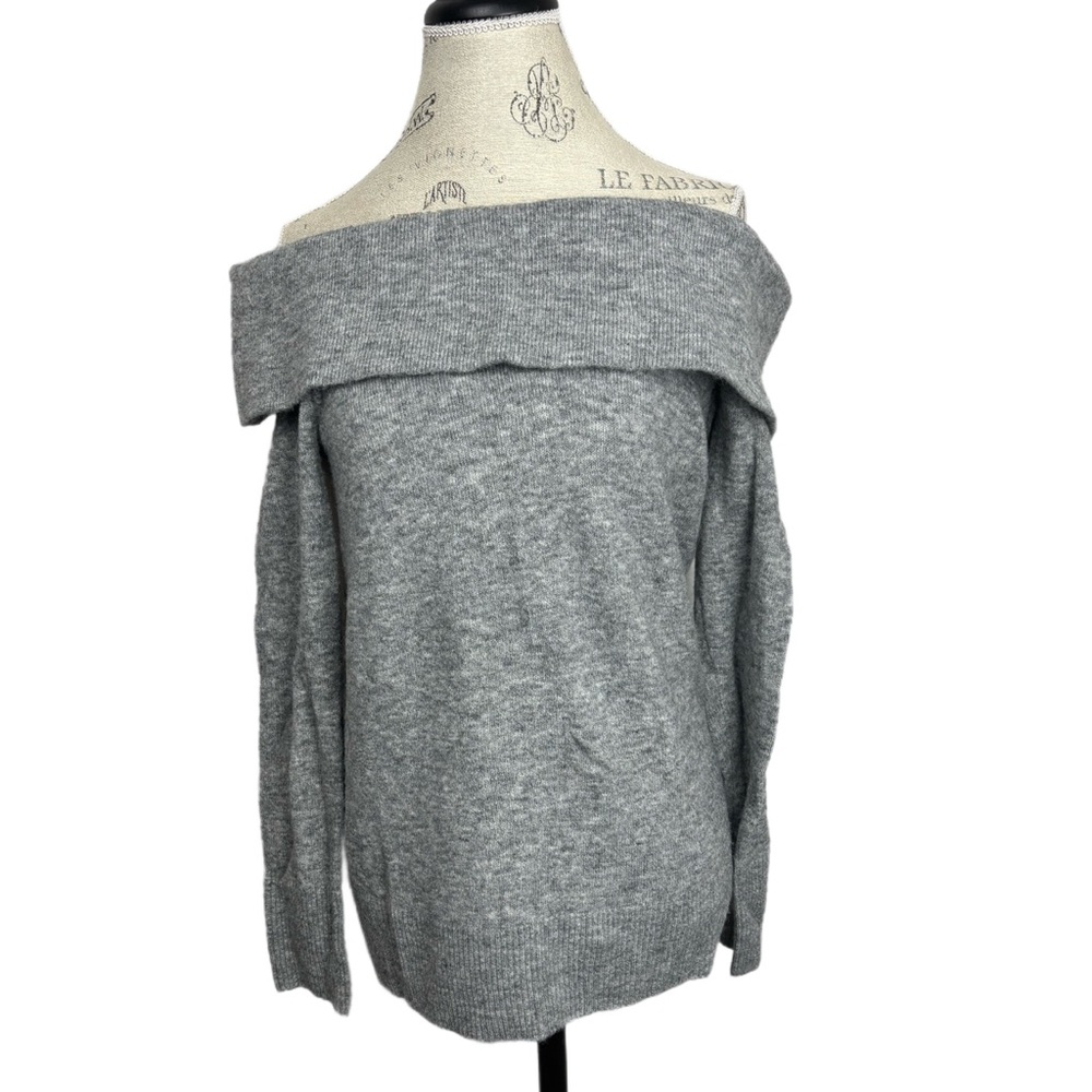 Abercrombie & Fitch Gray Off-Shoulder Women's Sweater Small
